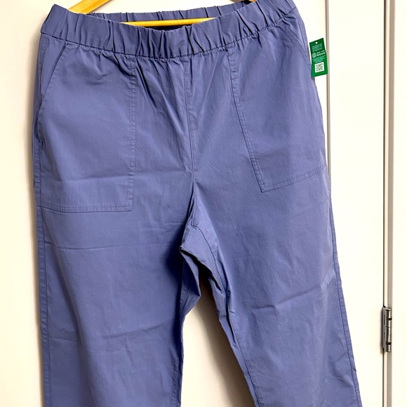 COPY - Gap NWT off duty khaki, L tall - Picture 2 of 8